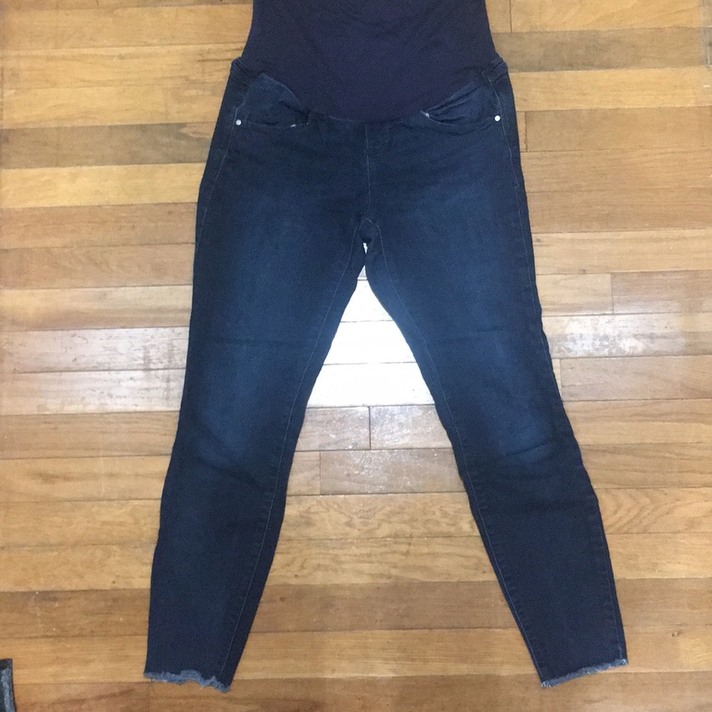 LC Lauren Conrad size 6 maternity jeggings